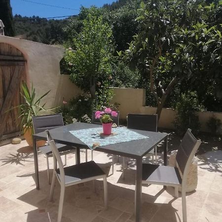Maison Provencale - 2 Chambres - 2,5Km De La Plage Каси Екстериор снимка